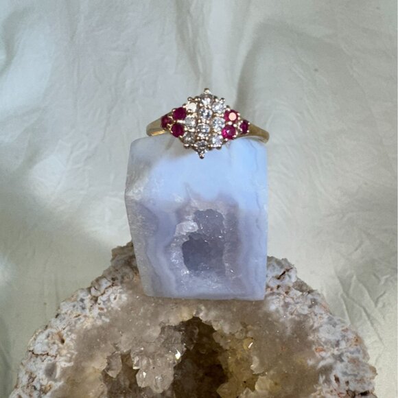Vintage 14K Yellow Gold Genuine Diamond Cluster Ring w/ Ruby Accents Sz 8 - Picture 2 of 9